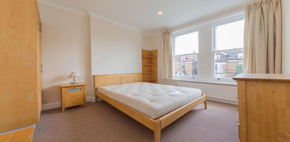 			LET, 2 Bedroom, 1 bath, 1 reception Flat			 Priory Road, WEST HAMPSTEAD
